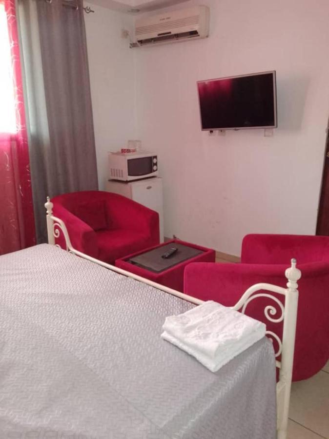 Rincon D'Alicia 1 Hotel Dakar Ngoại thất bức ảnh